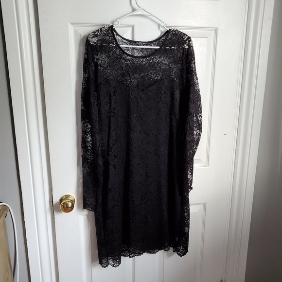 Charlotte Russe Dresses & Skirts - Lace dress